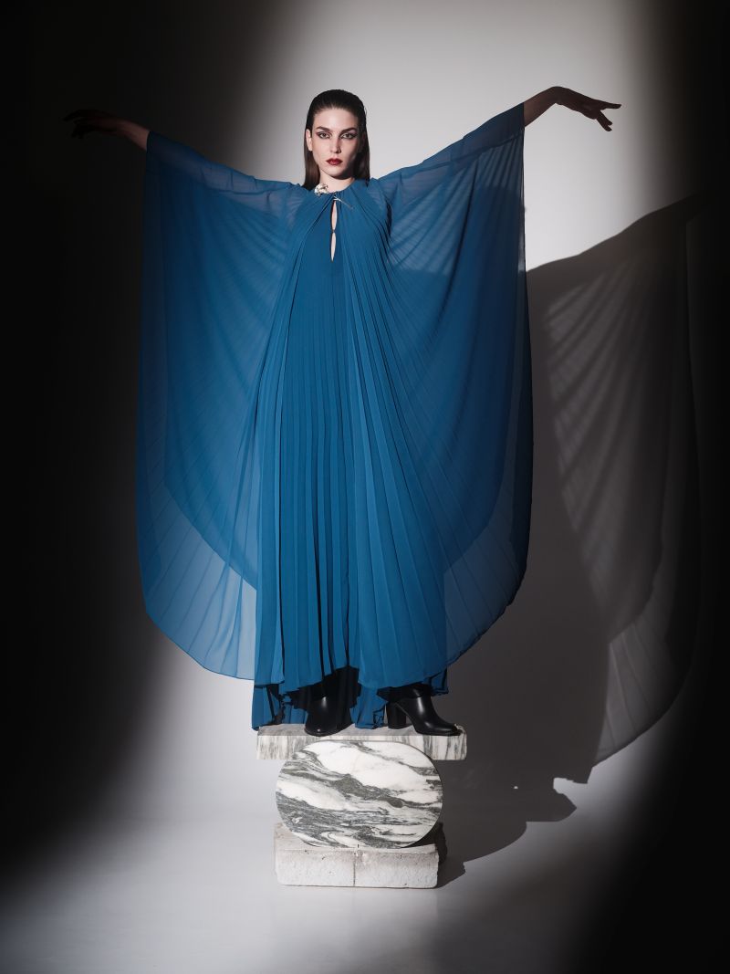 ZEUS+DIONE-CAPES-AW23